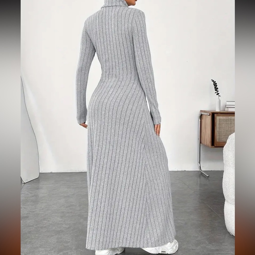 Gray Ribbed Maxi Dress - Picture 2 of 3